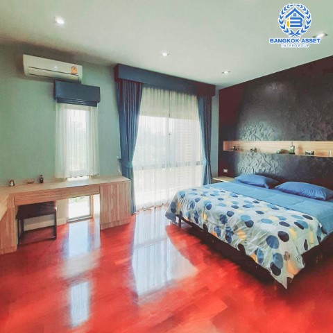 *****บ้านเดี่ยวมือสองย่านนนทบุรี ม.เพอร์เฟคมาสเตอร์พีช เซนจูรี่ รัตนาธิเบศร์ #หลังมุม เนื้อที่กว้างขวางจุใจสุดๆ ถึง 205.3 ตร.ว. ฟังก์ชันจัดหนักถึง 6 ห้องนอน6 ห้องน้ำ 4 ที่จอดรถ คฤหาสน์หรูหรา สไตล์โมเดิร์น มีระดับทันสมัย บนทำเลติดถ.รัตนาธิเบศร์  ใกล้รถไฟฟ้าสายสีม่วง "สถานีไทรม้า" และทางด่วน